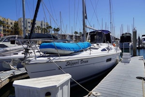 Hunter  Yacht For Sale
