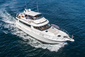 Hatteras Sport Deck Yacht For Sale