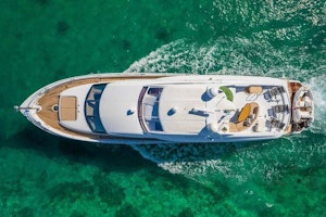 Lazzara Yachts 84 Flybridge Yacht For Sale