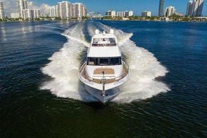 Lazzara Yachts 84 Flybridge Yacht For Sale