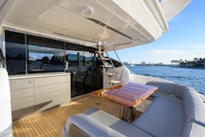 Princess S66 Sportbridge Yacht For Sale