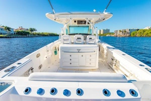 Boston Whaler Outrage Yacht For Sale