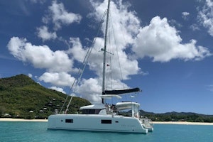 Lagoon 42 Yacht For Sale