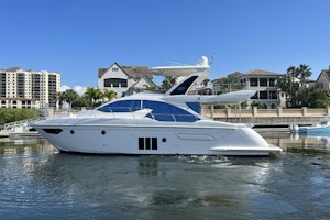 Azimut 50 Flybridge Yacht For Sale