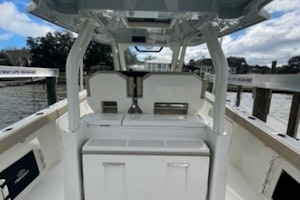 Pursuit 328 S w/SeaKeeper Yacht For Sale