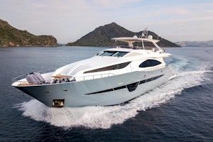 Numarine 102 Yacht For Sale