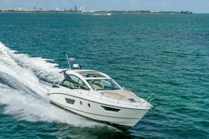 Beneteau Gran Tourismo 40 Yacht For Sale