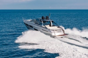 Pershing 5X Yacht For Sale