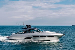 Pershing 5X Yacht For Sale