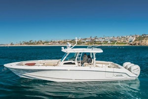 Boston Whaler 380 Outrage Yacht For Sale