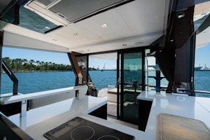 Galeon 500 Fly Yacht For Sale