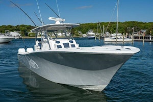 Front Runner 39 Center Console Yacht For Sale