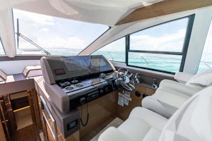 Cruisers Yachts 60 Cantius Yacht For Sale