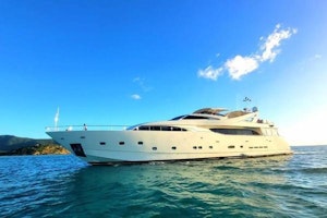 Custom Line 112 Yacht For Sale