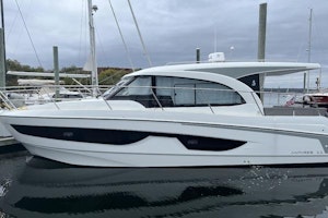 Beneteau Antares 11 OB Yacht For Sale