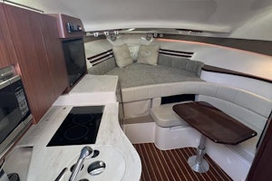 Grady-White 330 Express Yacht For Sale