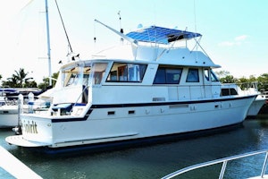 Hatteras 61 CPMY Yacht For Sale