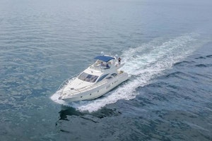 Azimut 62 Flybridge Yacht For Sale