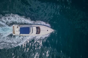 Azimut 62 Flybridge Yacht For Sale