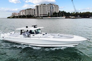 HCB Suenos Yacht For Sale