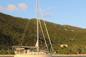 Island Packet 370 Yacht For Sale