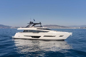 Ferretti Yachts 780 Yacht For Sale