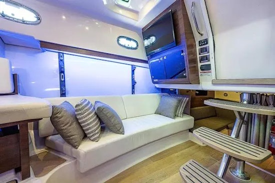 Boston Whaler 345 Conquest Yacht For Sale