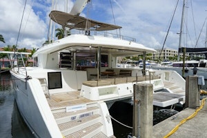 Lagoon Lagoon 560 Yacht For Sale