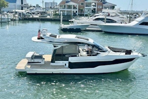 Galeon 410 HTC Yacht For Sale