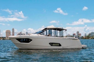 Absolute 40 STL Yacht For Sale