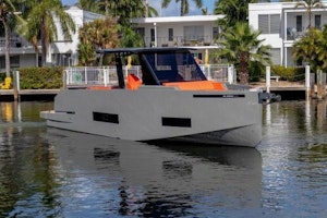 De Antonio D42 Yacht For Sale