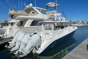 Everglades 435 CC Yacht For Sale