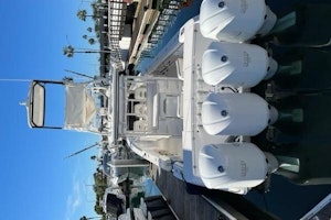 Everglades 435 CC Yacht For Sale