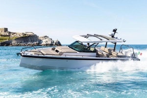 Axopar 37 Sun Top Yacht For Sale