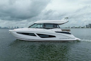Regal 42 Grande Coupe Yacht For Sale