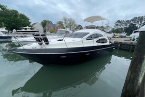 Azimut 42 Yacht For Sale