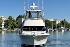 Riviera 37 Flybridge Yacht For Sale