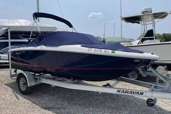 Regal 1900ES Yacht For Sale