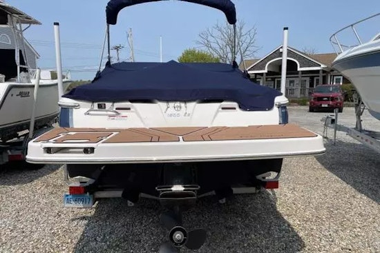 Regal 1900ES Yacht For Sale
