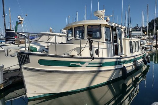 2002 Nordic Tugs 32\' Yacht For Sale | MOONSHADOW | Seattle Yachts