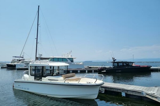 Nimbus C8 Yacht For Sale