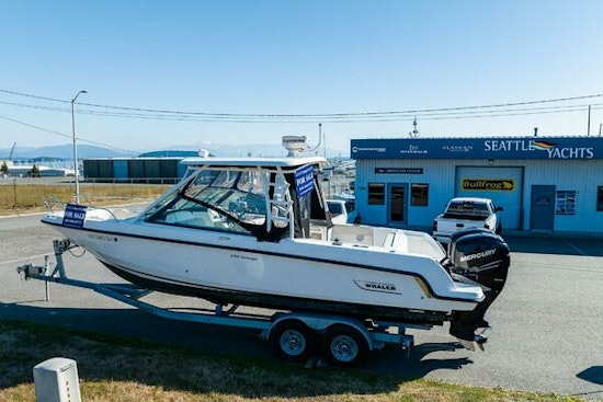 Boston Whaler 270 Vantage Yacht For Sale
