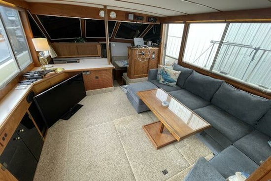 Tollycraft 44 CPMY Yacht For Sale
