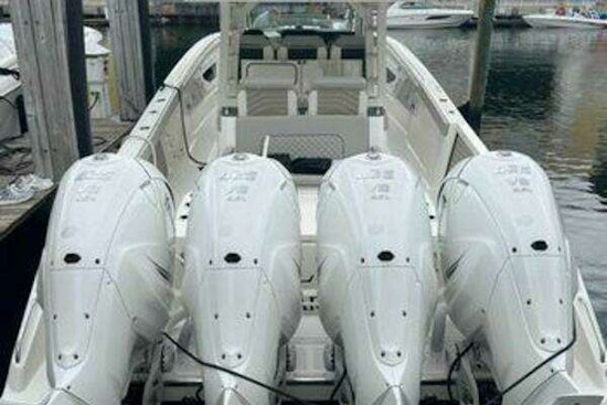 Pursuit 428 Sport Yacht For Sale