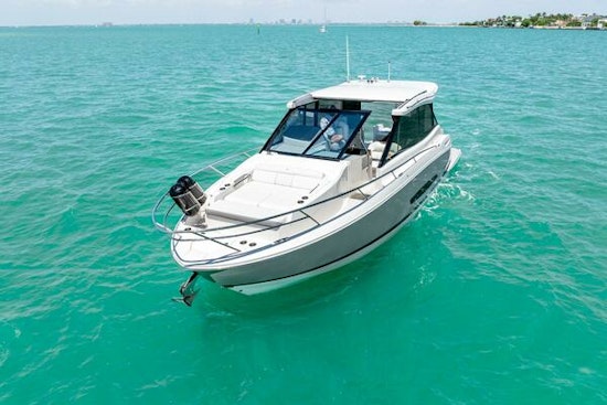 Regal 36 Grande Coupe Yacht For Sale