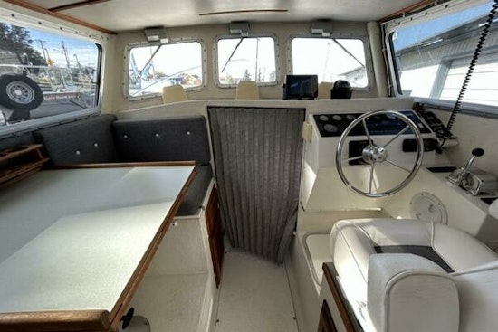 Sea Sport Explorer 2400 Yacht For Sale