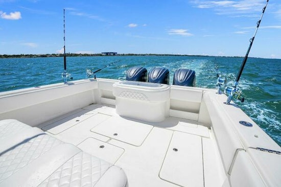 Invincible 39 Center Console Yacht For Sale
