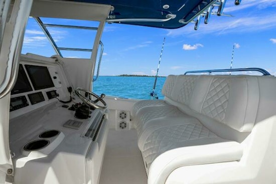 Invincible 39 Center Console Yacht For Sale