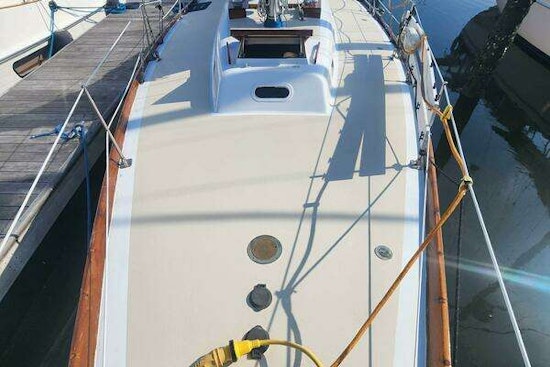 Hinckley Bermuda 40 Yacht For Sale