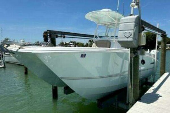 Twin Vee 240 GFX CC Yacht For Sale